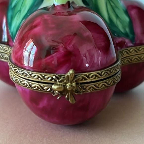 Limoges France Hand Painted Porcelain Cherries Trinket Box - Picture 8 of 11